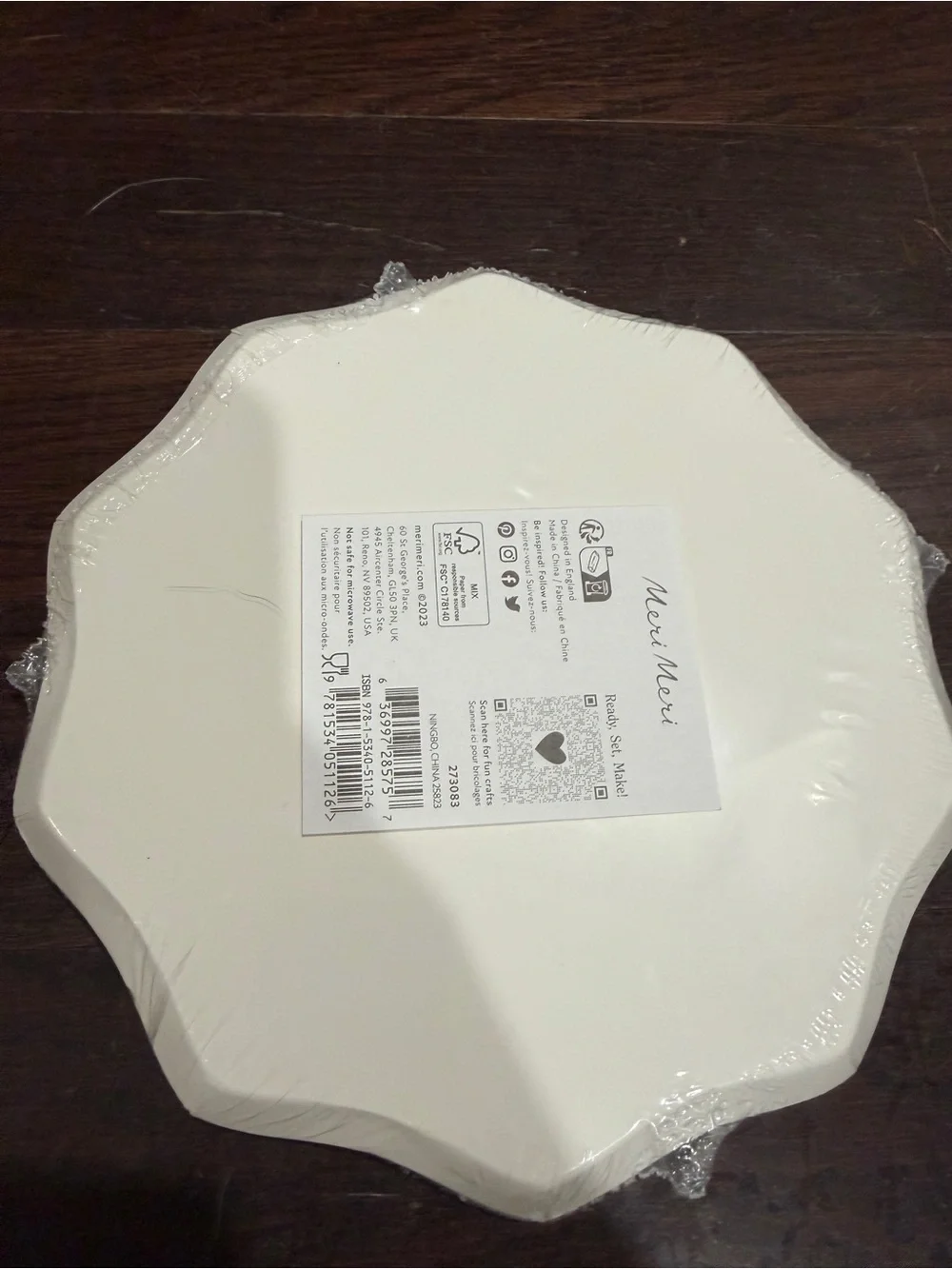 Meri Meri Floral Scallop Party Plates (Brand New in Packaging!!)
